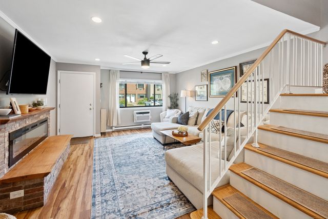 168 Belltown Road 15, Stamford, CT 06905