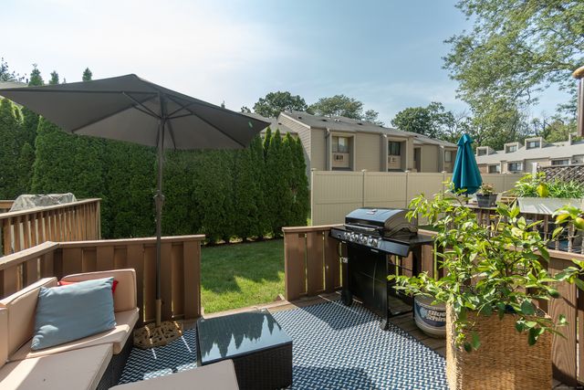 168 Belltown Road 15, Stamford, CT 06905