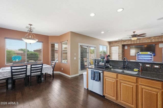 3605 S DANIELSON Way, Chandler, AZ 85286