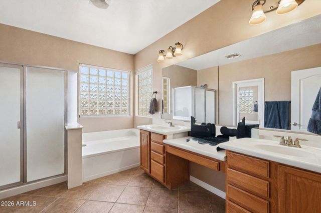 3605 S DANIELSON Way, Chandler, AZ 85286