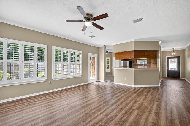 1502 Beechurst Court, Houston, TX 77062