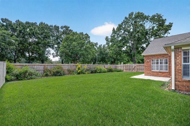 1502 Beechurst Court, Houston, TX 77062