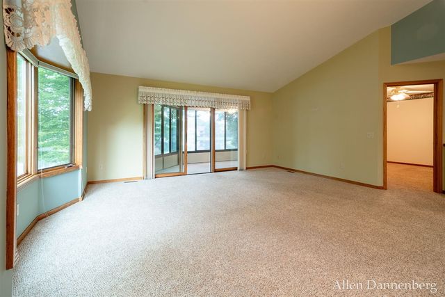 1946 Lakeview Drive, Zeeland, MI 49464