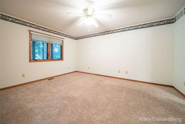 1946 Lakeview Drive, Zeeland, MI 49464