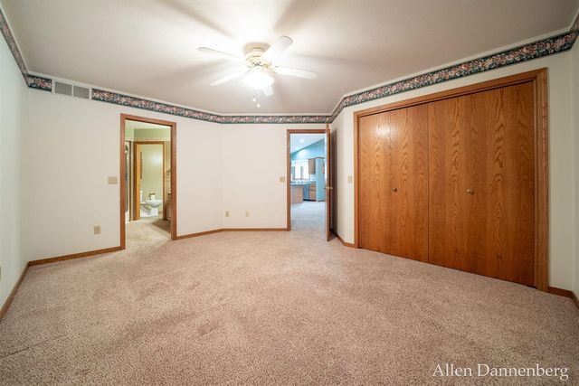 1946 Lakeview Drive, Zeeland, MI 49464