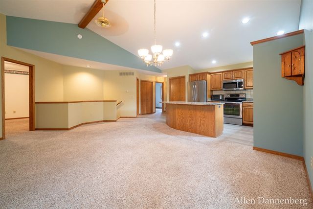 1946 Lakeview Drive, Zeeland, MI 49464