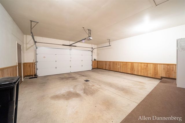 1946 Lakeview Drive, Zeeland, MI 49464