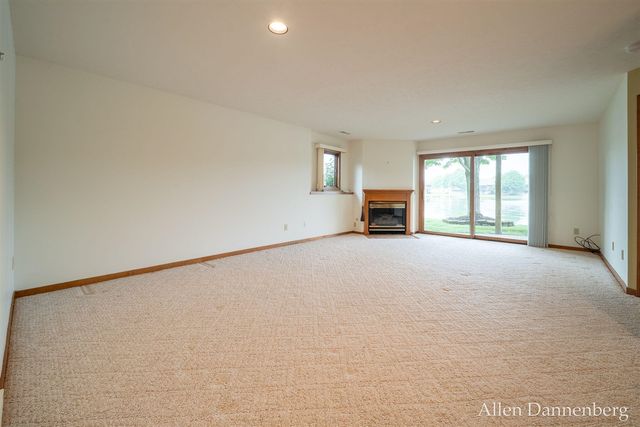 1946 Lakeview Drive, Zeeland, MI 49464