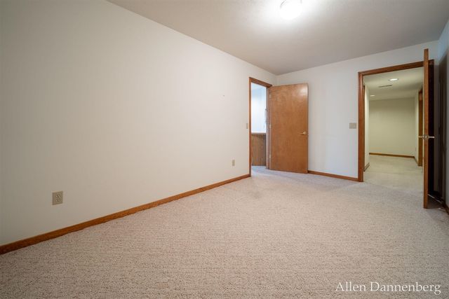 1946 Lakeview Drive, Zeeland, MI 49464