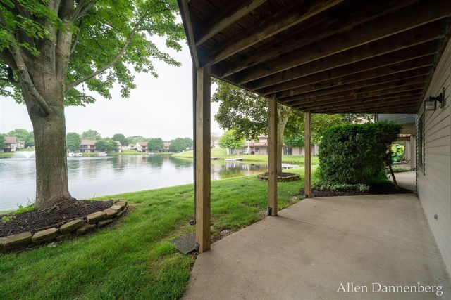 1946 Lakeview Drive, Zeeland, MI 49464
