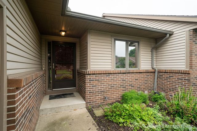 1946 Lakeview Drive, Zeeland, MI 49464