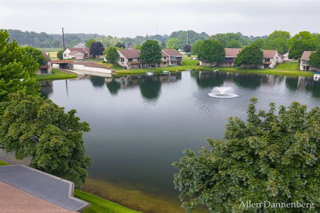 1946 Lakeview Drive, Zeeland, MI 49464