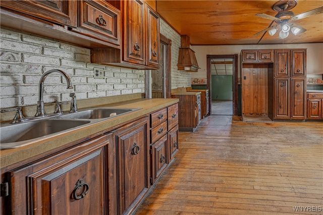 5361 Hollenbeck Road, Royalton, NY 14094