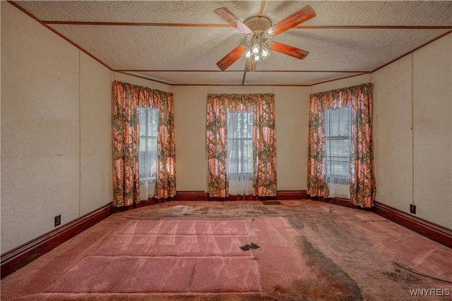 5361 Hollenbeck Road, Royalton, NY 14094