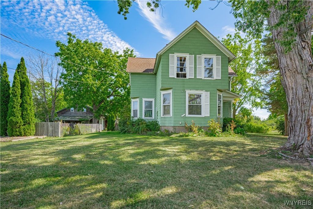 5361 Hollenbeck Road, Royalton, NY 14094