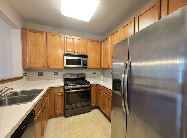 2460 Georgetown Circle, Aurora, IL 60503