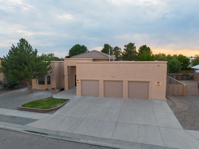 7019 Santa Marisa Street NE, Albuquerque, NM 87113
