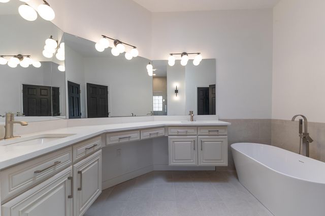 7019 Santa Marisa Street NE, Albuquerque, NM 87113