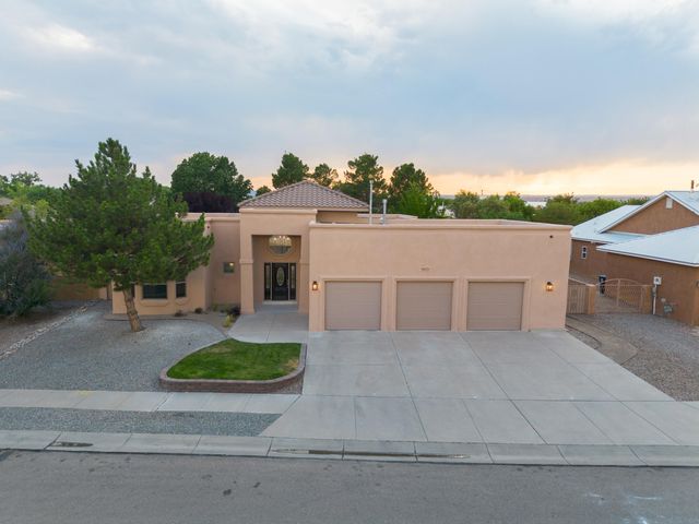 7019 Santa Marisa Street NE, Albuquerque, NM 87113