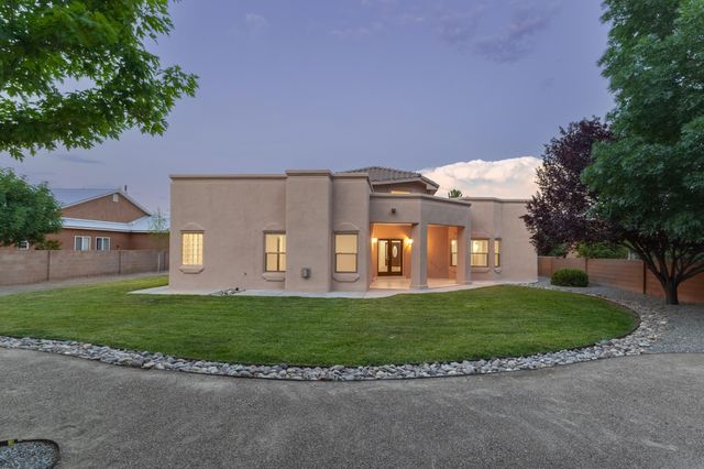 7019 Santa Marisa Street NE, Albuquerque, NM 87113