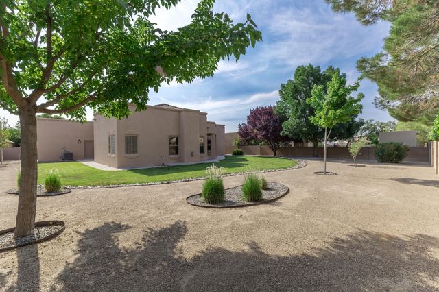 7019 Santa Marisa Street NE, Albuquerque, NM 87113