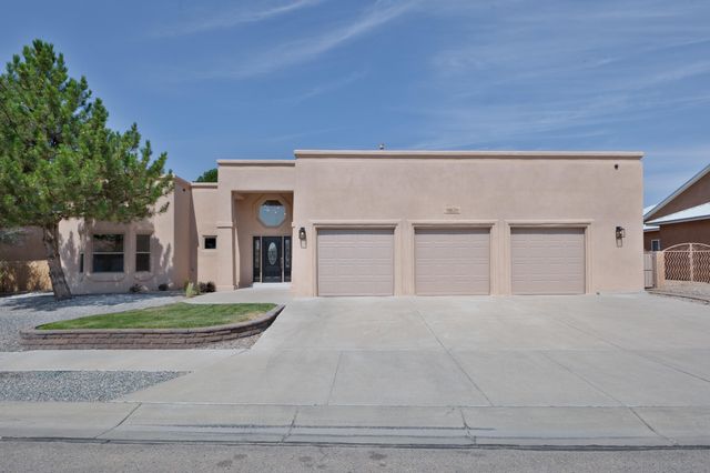 7019 Santa Marisa Street NE, Albuquerque, NM 87113