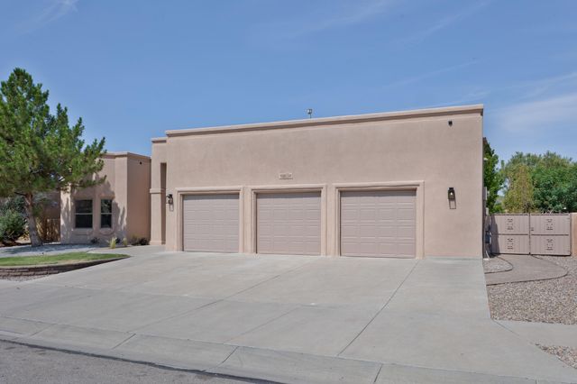 7019 Santa Marisa Street NE, Albuquerque, NM 87113