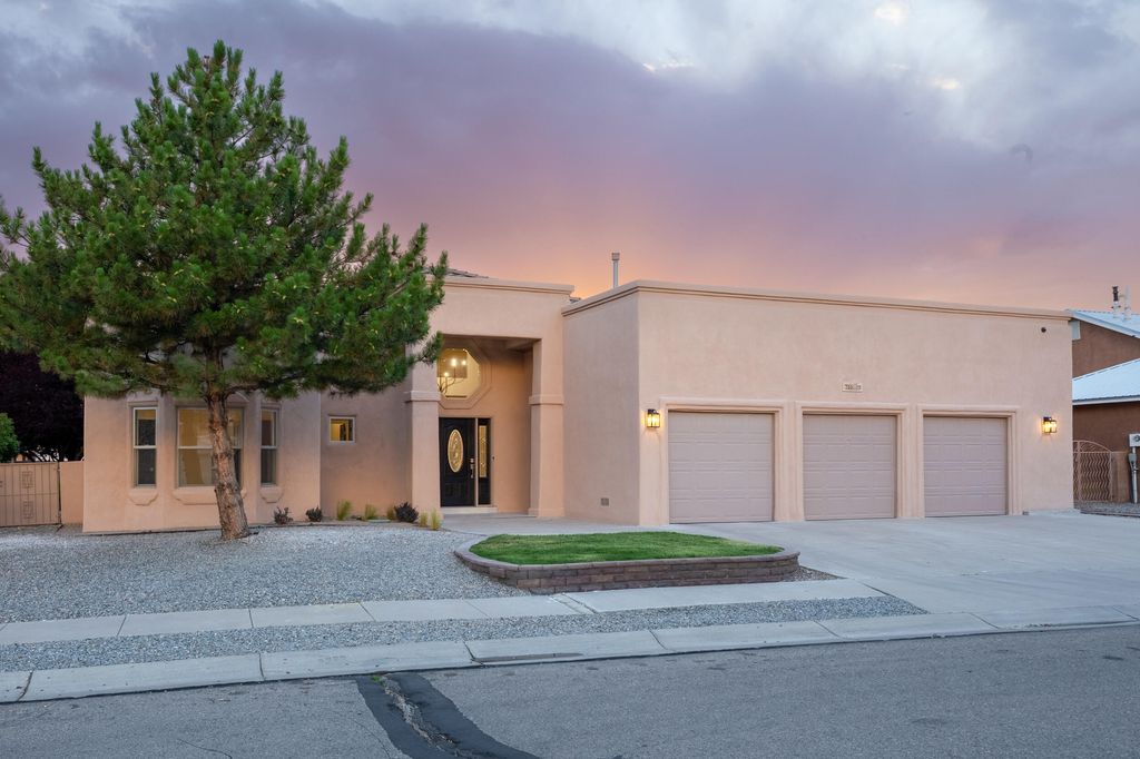 7019 Santa Marisa Street NE, Albuquerque, NM 87113
