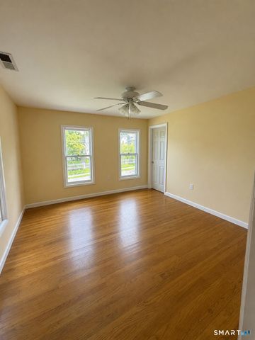 28 Davis Street 2, Danbury, CT 06810