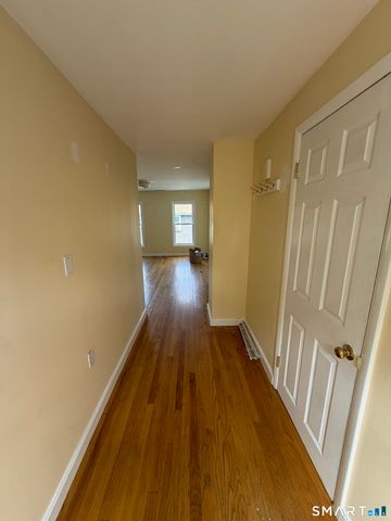28 Davis Street 2, Danbury, CT 06810