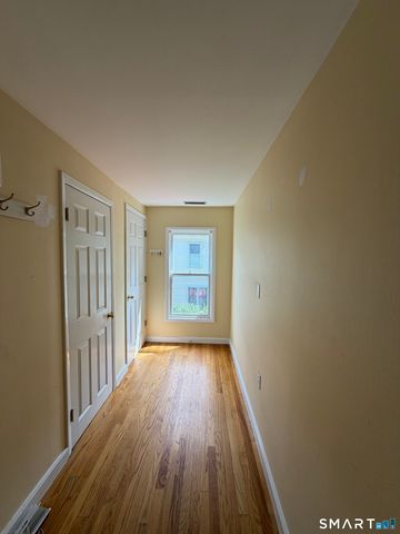 28 Davis Street 2, Danbury, CT 06810