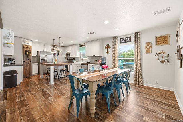 18622 County Road 5740, Castroville, TX 78009