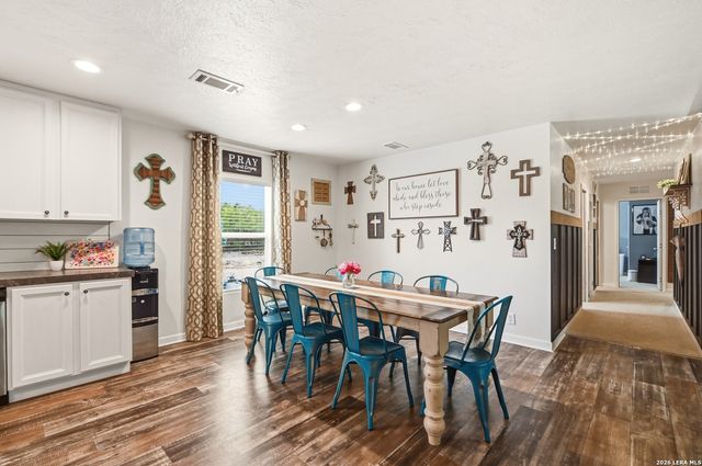 18622 County Road 5740, Castroville, TX 78009