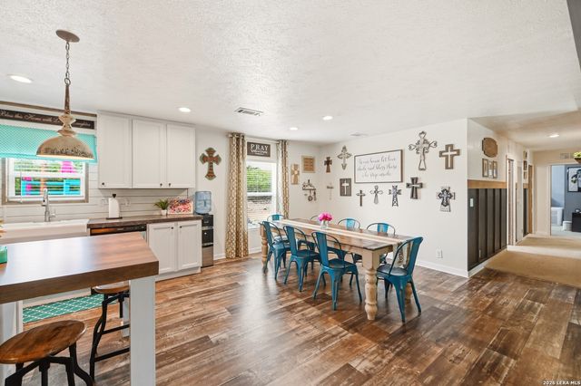 18622 County Road 5740, Castroville, TX 78009