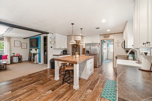 18622 County Road 5740, Castroville, TX 78009