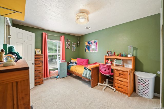 18622 County Road 5740, Castroville, TX 78009