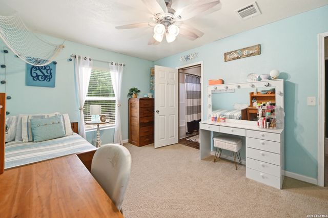 18622 County Road 5740, Castroville, TX 78009