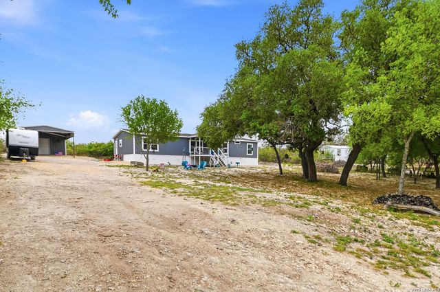 18622 County Road 5740, Castroville, TX 78009