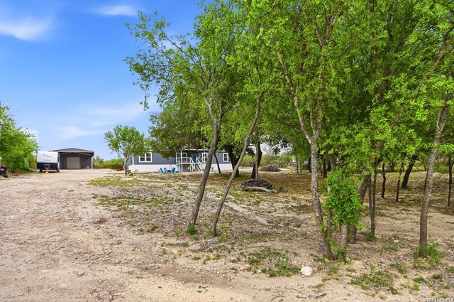 18622 County Road 5740, Castroville, TX 78009