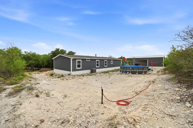 18622 County Road 5740, Castroville, TX 78009