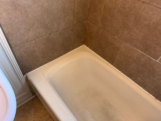 1619 SUPONIC AVENUE, Sarasota, FL 34243