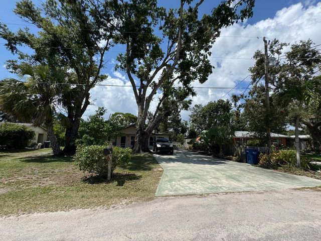 1619 SUPONIC AVENUE, Sarasota, FL 34243