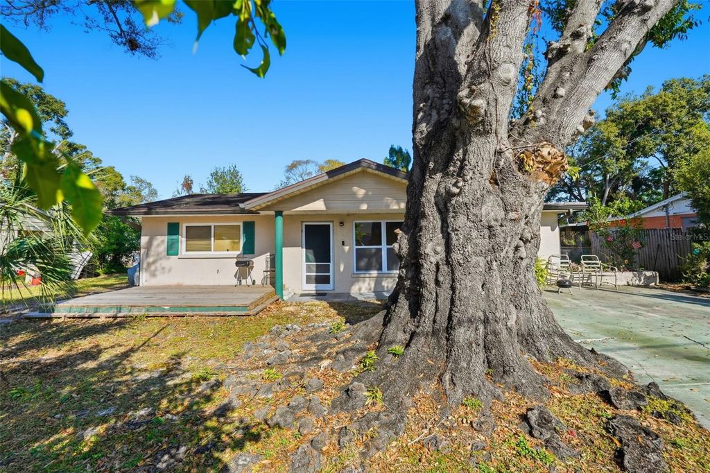 1619 SUPONIC AVENUE, SARASOTA, FL 34243 — photo 5