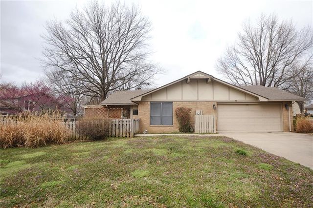 2614 S Stilwell Street, Pittsburg, KS 66762