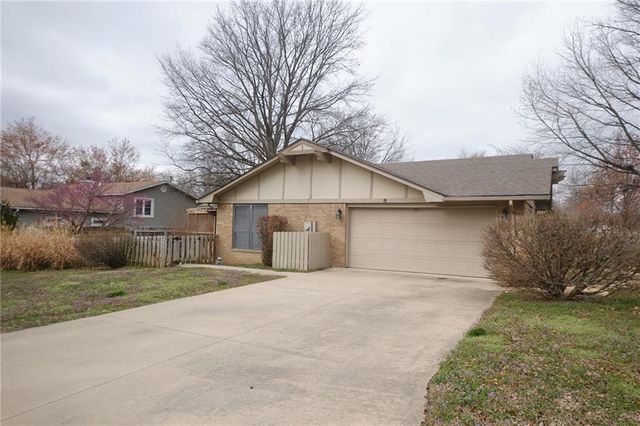 2614 S Stilwell Street, Pittsburg, KS 66762