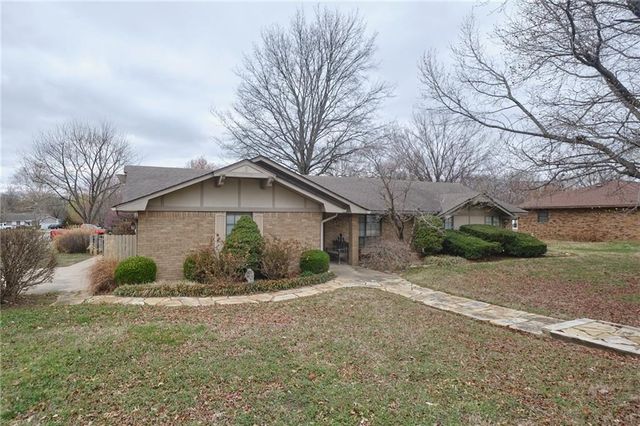 2614 S Stilwell Street, Pittsburg, KS 66762