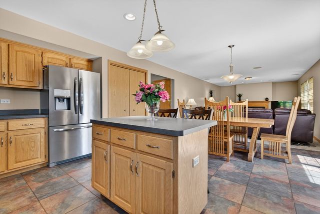 15711 Menominee Court, Manhattan, IL 60442