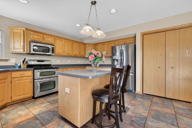 15711 Menominee Court, Manhattan, IL 60442
