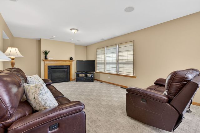 15711 Menominee Court, Manhattan, IL 60442