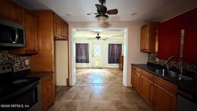9936 FRANKELLA Road, Jacksonville, FL 32208
